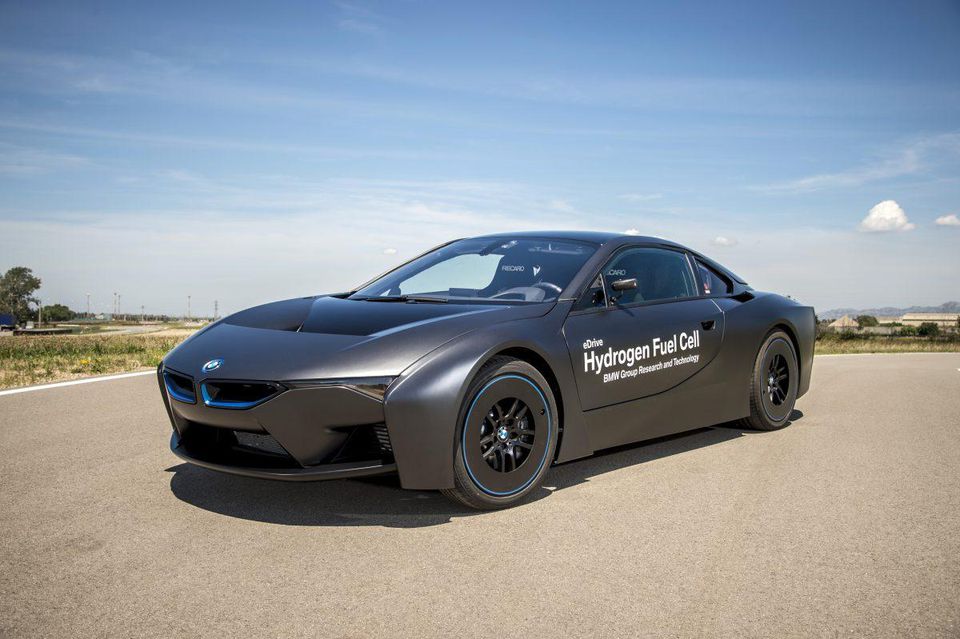 BMW i Hydrogen NEXΤ: Με το βλέμμα και στο υδρογόνο